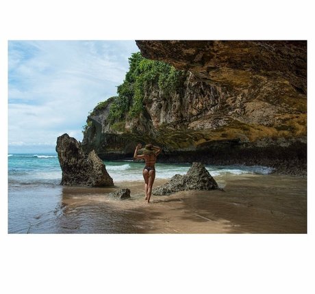 Shantel VanSanten adult star pic