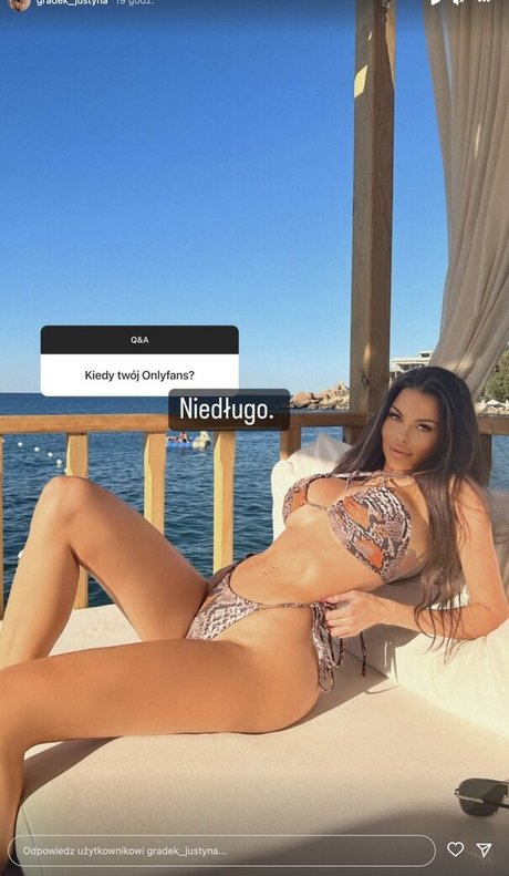 Justyna Gradek art actress archive