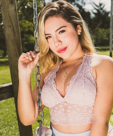 Pauletteartist high quality pornstar galleries