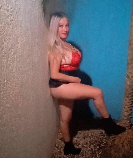 Elaine Perin model hot pics