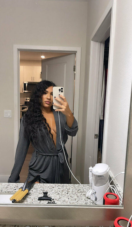 Leslie Ines top pornstar photo