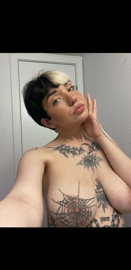 Kylebby model nudes photos