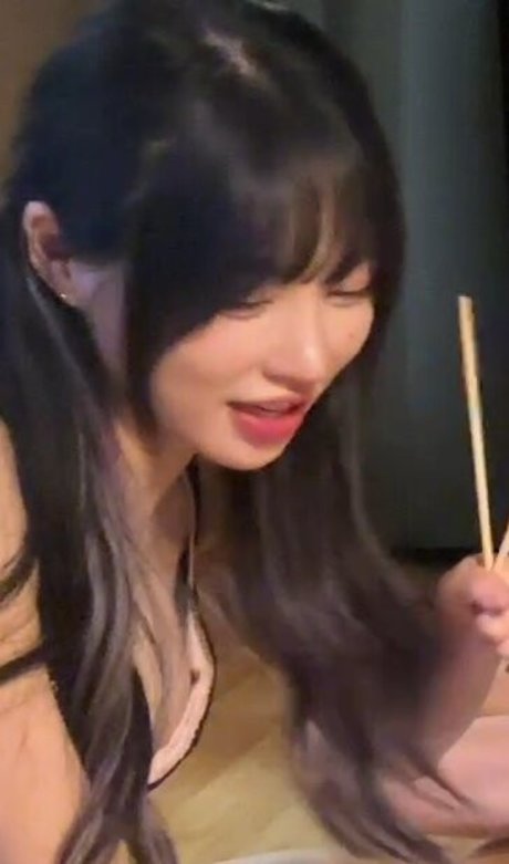 han kyung__ model top img