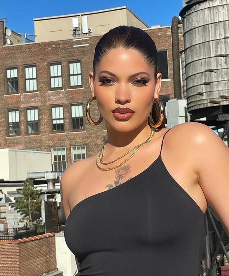 Maxine Ashley beautiful actress pictures