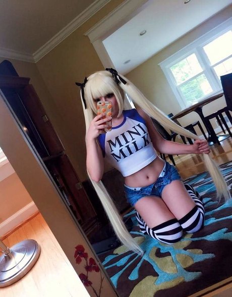 Aara Lee high quality model pic