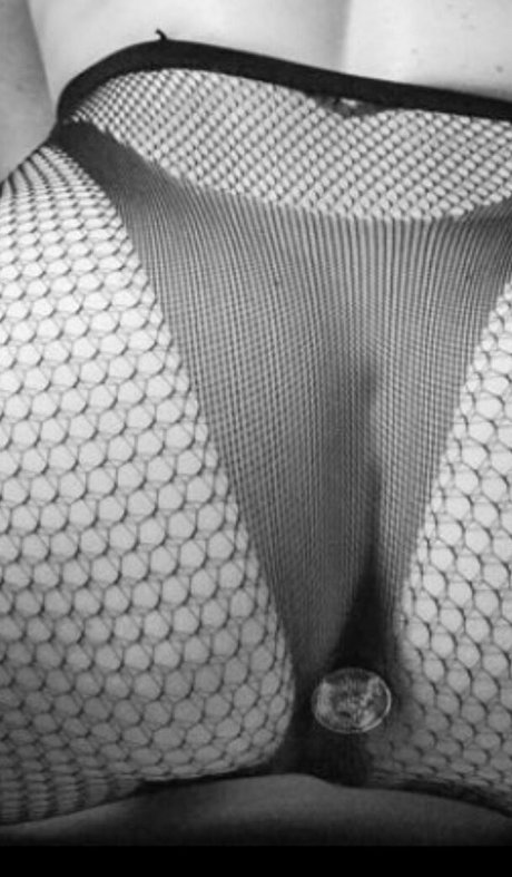 Tzouma Mym model nude image