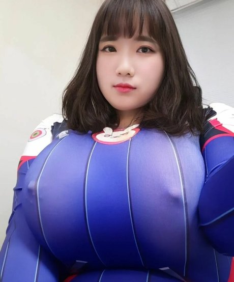 LoveMin naked star galleries