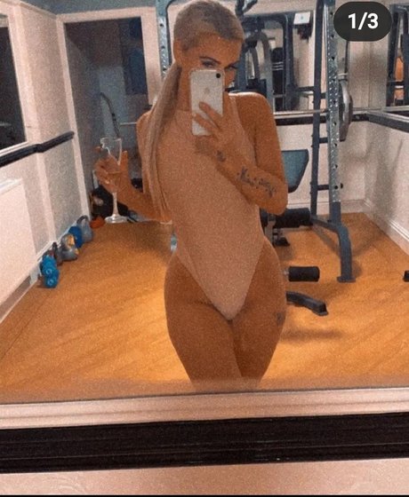 Honeyrae nudes model pic