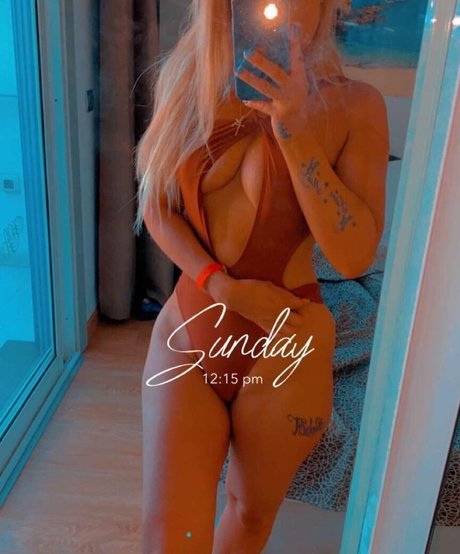 Honeyrae pretty model picture