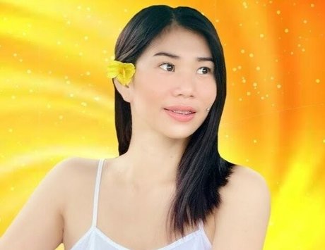 Amber Lin pretty pornstar img