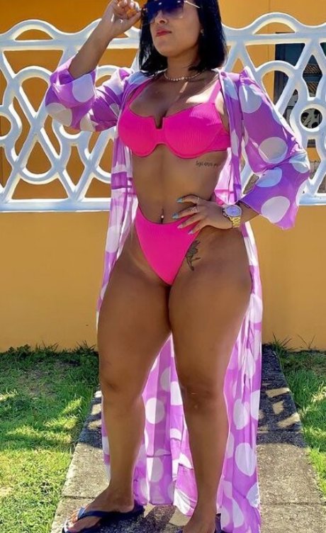 Gi Souza star art pics