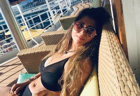 Meredithblake star nudes pics