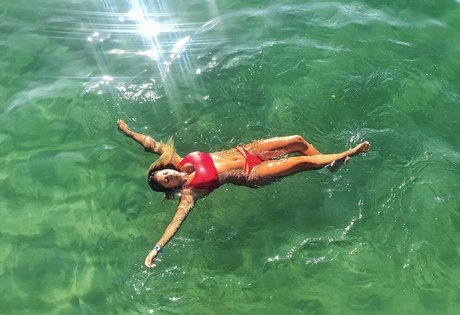 Meredithblake star exclusive pictures