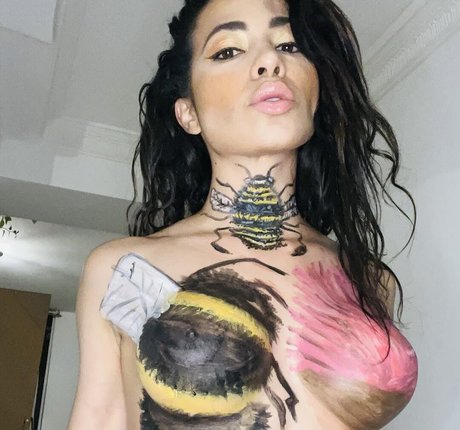 Lady Orofit model xxx galleries