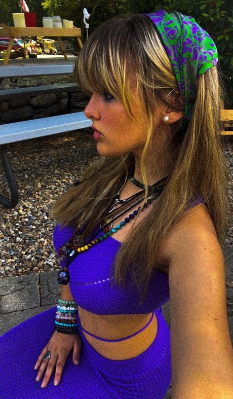 Ember Vail star pics