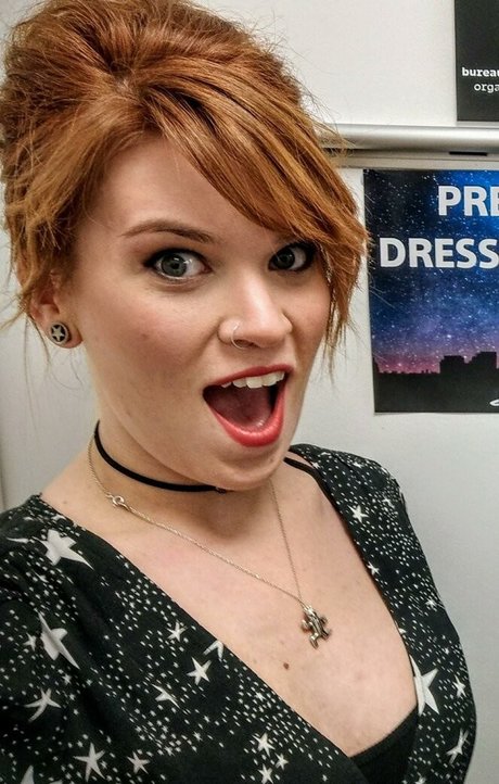 Hollie Bennett exclusive pornstar gallery