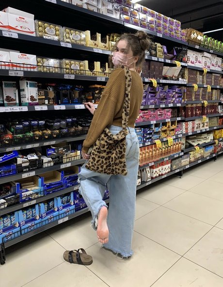 catbunnygomez model exclusive picture