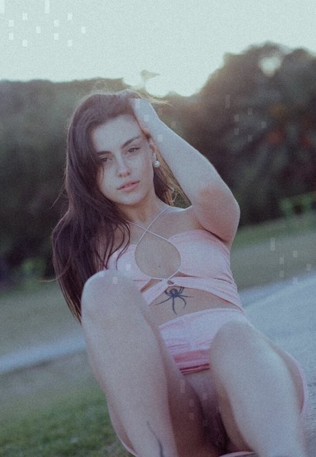 Sasha Schmunck hot star photo