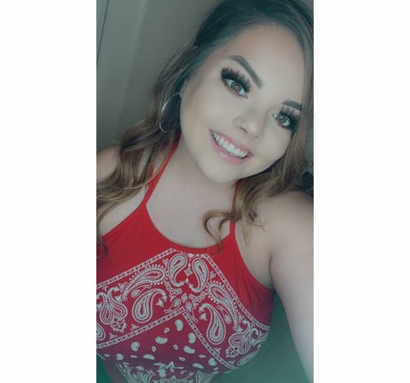 Lilly Zamora porn actress gallery