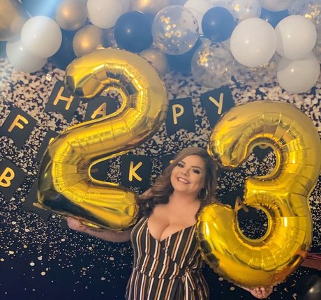 Lilly Zamora model art pic