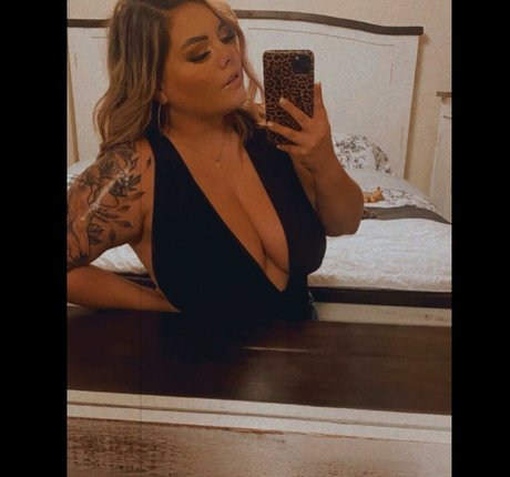 Lilly Zamora pornographic actress img