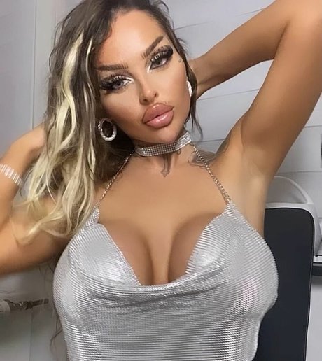 lola official pornstar nice gallery