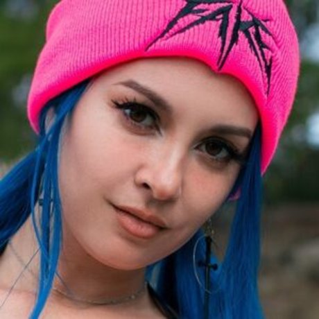 Hendo Art erotic actress photos