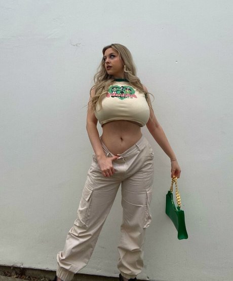 Amber R Brightman pornstar hot pic