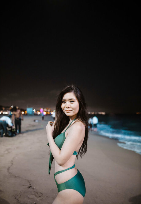 suz owo nude model pic