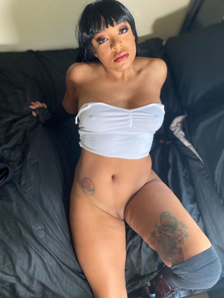 Leairis Cross hd model gallery