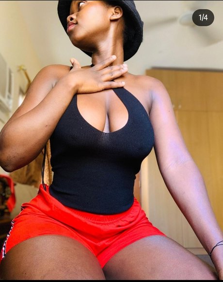 Kellytumtum perfect star images