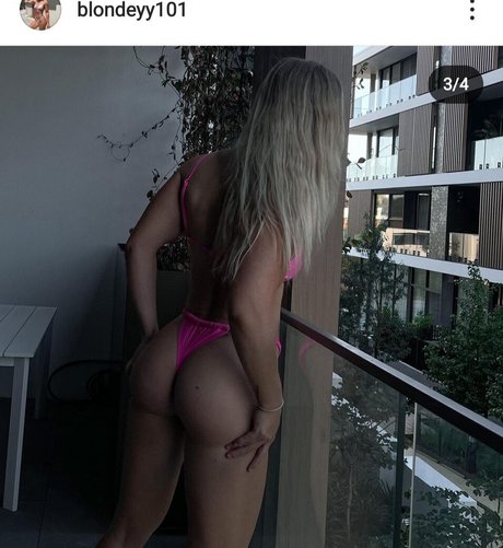 Blondeyy101 model sexy pic