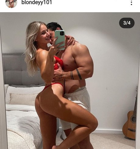 Blondeyy101 model porn pics