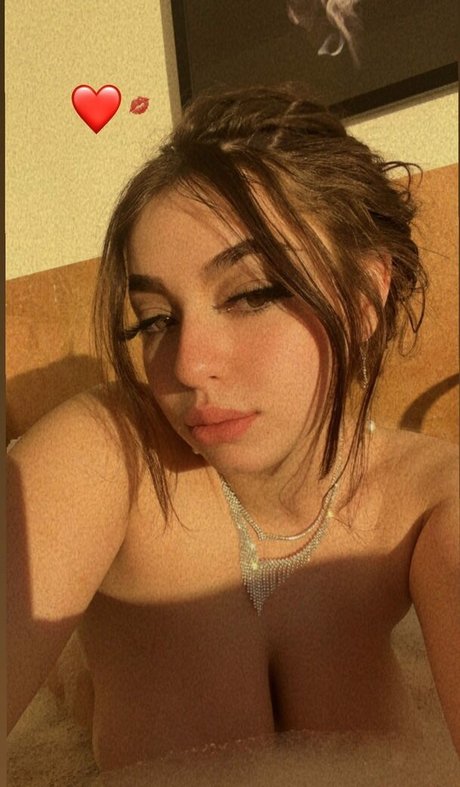 Lizzie Foxie pretty model images