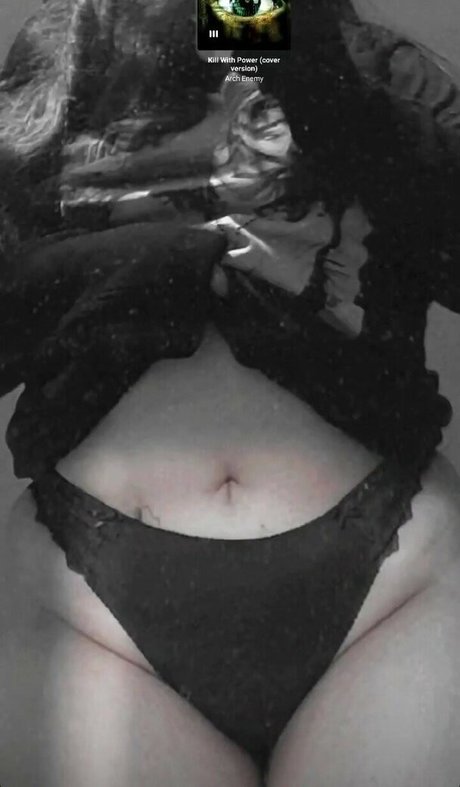 Draconiarv model sexy picture