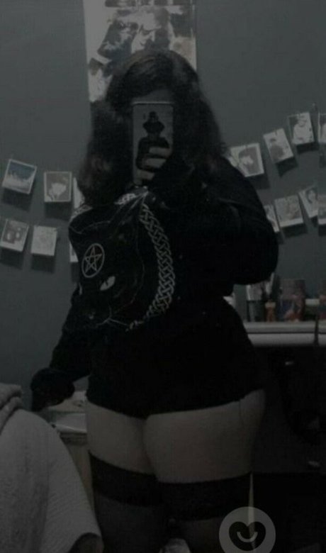 Draconiarv naked actress archive