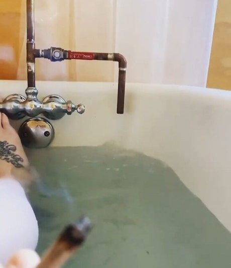 Vanessa Dora Lavorato model art photos