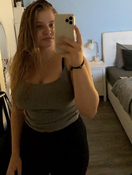 Aline Zwahlen sex model gallery