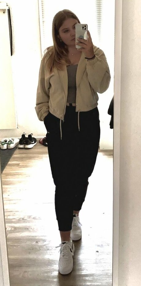 Aline Zwahlen model sex picture