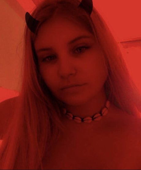 Aline Zwahlen star nude images