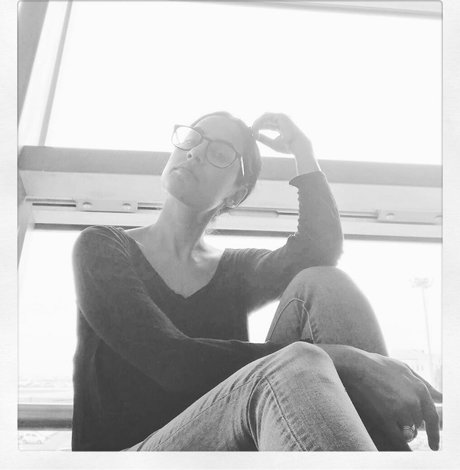 Agam Darshi nude model archive