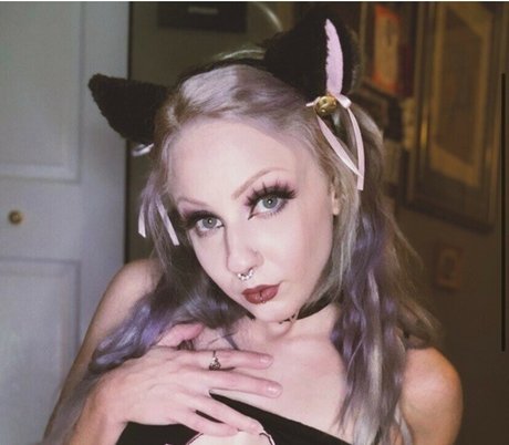 melyndamoon model xxx images