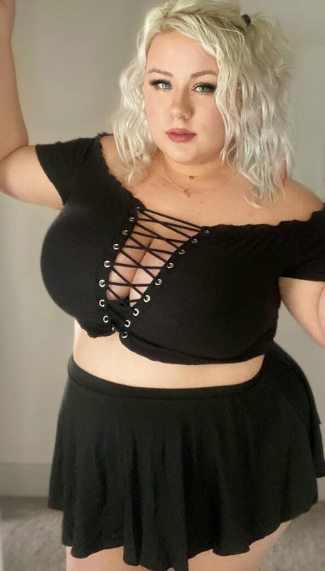 Lacey Summers best model picture