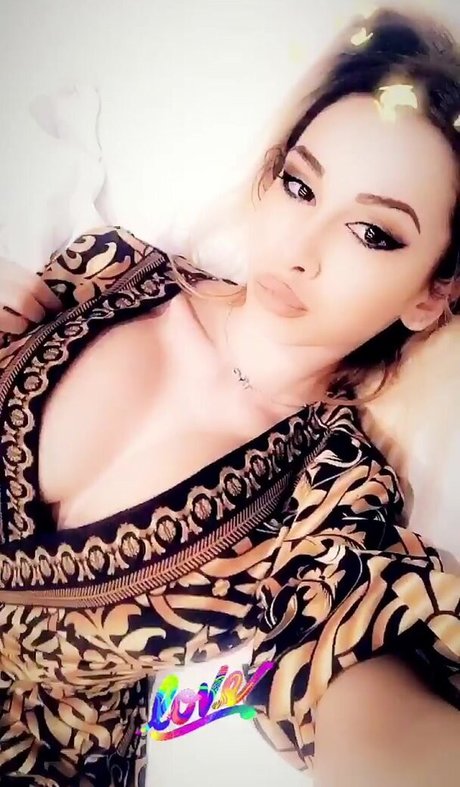 Elena Dostic model art pictures