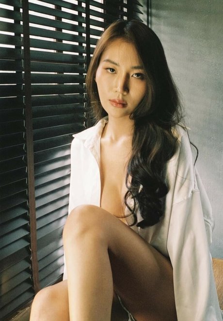 Watsamon model erotic gallery