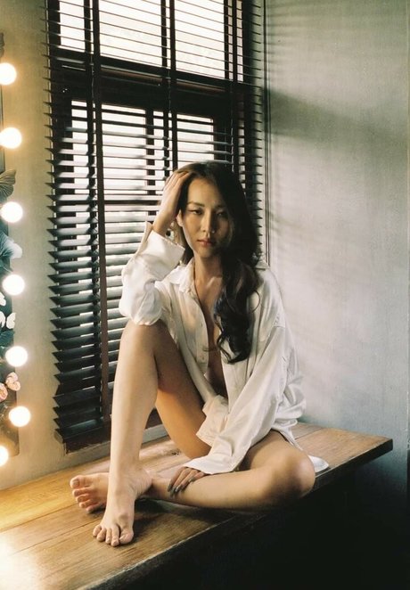 Watsamon exclusive model gallery