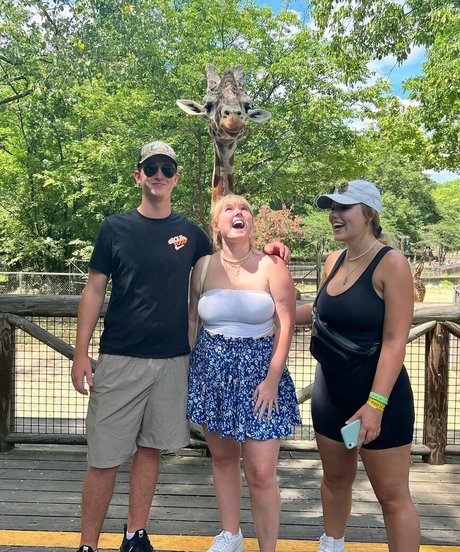 Morgan Watt star sexy photos