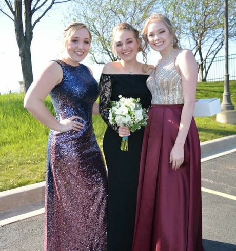 Morgan Watt model top galleries