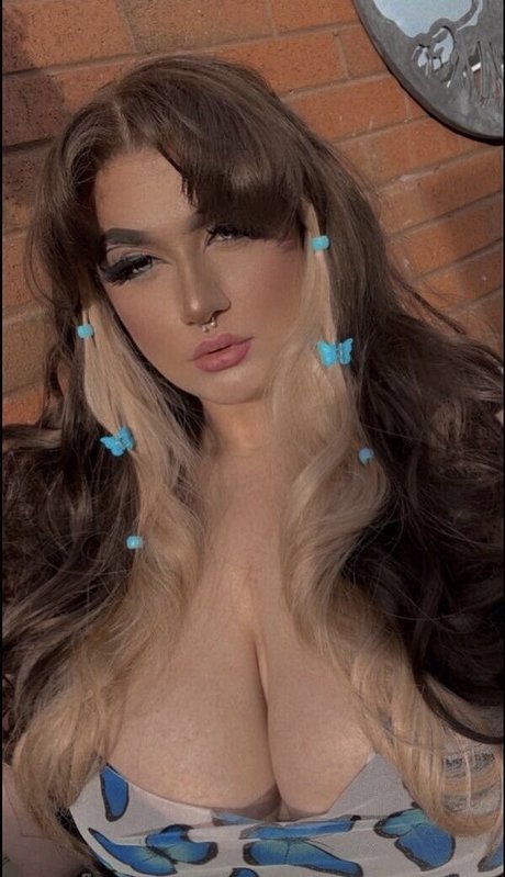 Sophie C sexy pornstar image