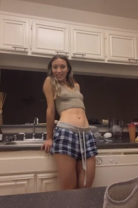 Tessa May sex model picture